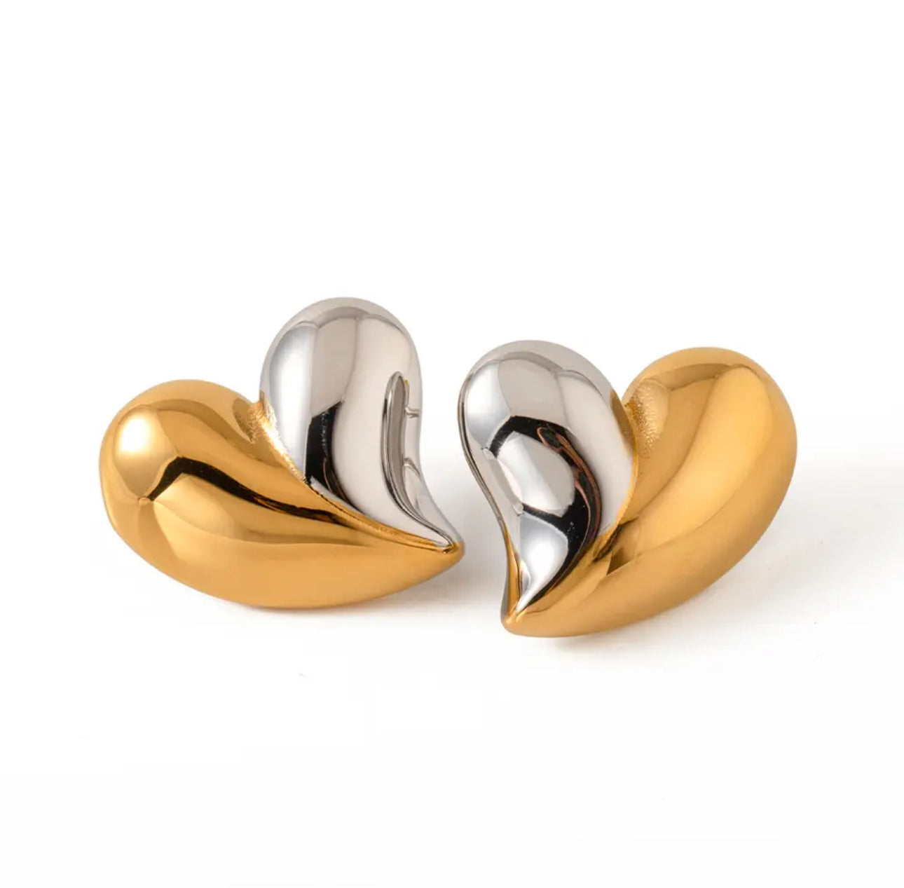 Aretes Love