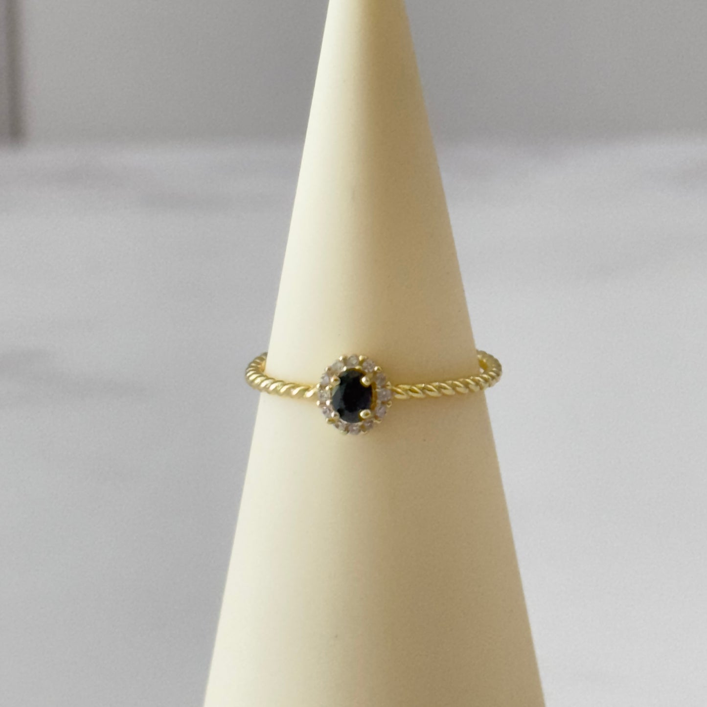 Anillo Karoline